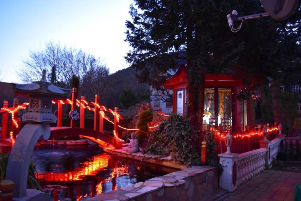 Pierre-Chatel Gite Au Printemps Japonais, Petit Train De La Mure, Parc Des Ecrins מראה חיצוני תמונה