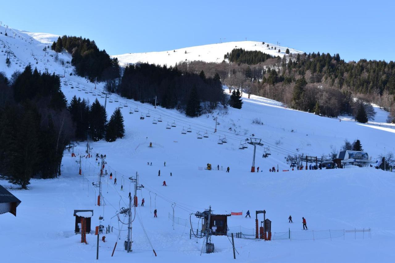Pierre-Chatel Gite Au Printemps Japonais, Petit Train De La Mure, Parc Des Ecrins מראה חיצוני תמונה